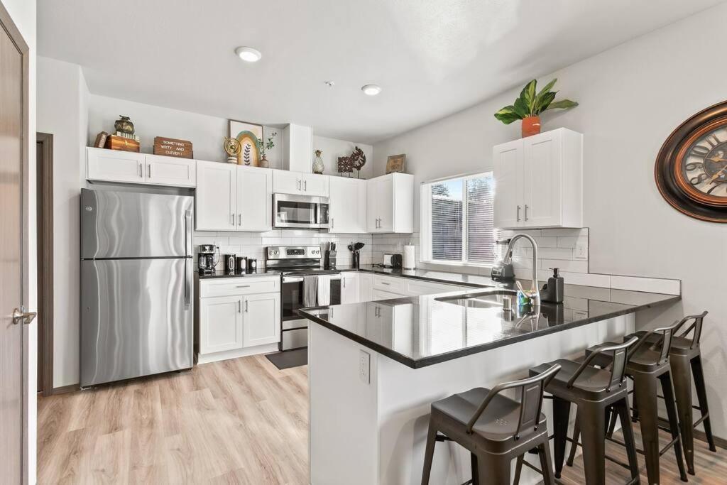 Brand New 2 Bed 2 Bath Near Perry District And Dt Apartment Spokane Bagian luar foto