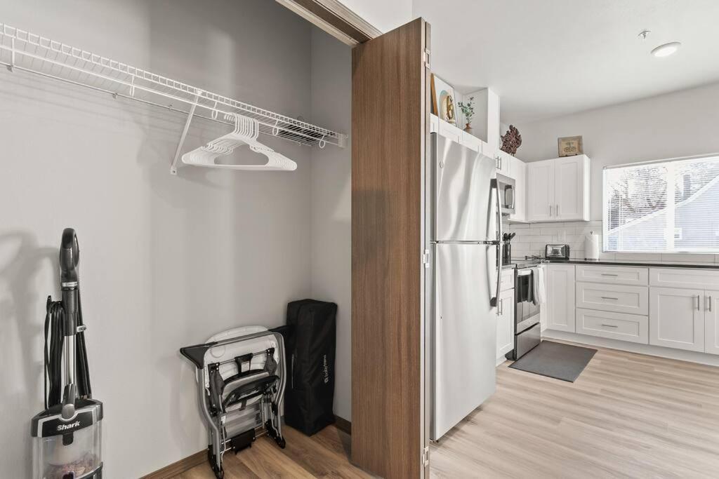 Brand New 2 Bed 2 Bath Near Perry District And Dt Apartment Spokane Bagian luar foto